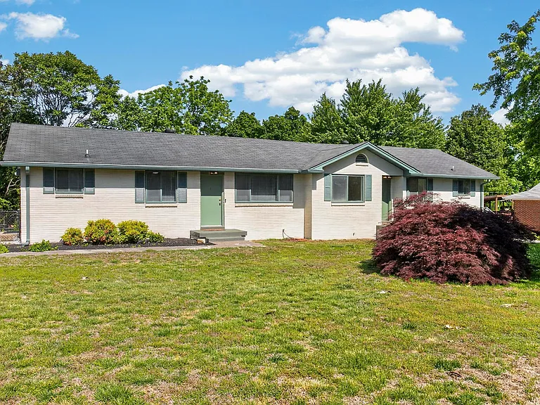218 Cumberland Cir #1 — Photo 29