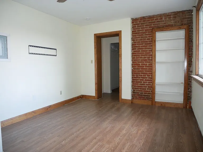 1020 Ferry St — Photo 19