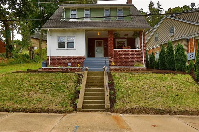 225 Watson Blvd photo 1