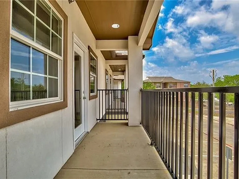 13601 Pinnacle Cir W — Photo 6