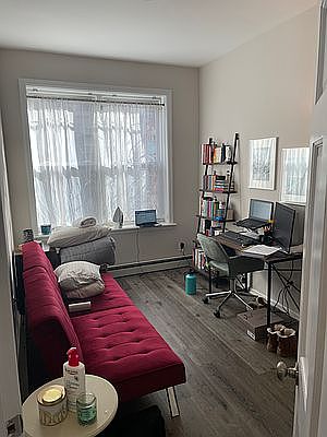 5th image of 2369 28th St APT 2F