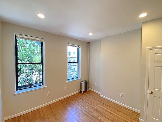 5th image of 54 E 7th St APT 14