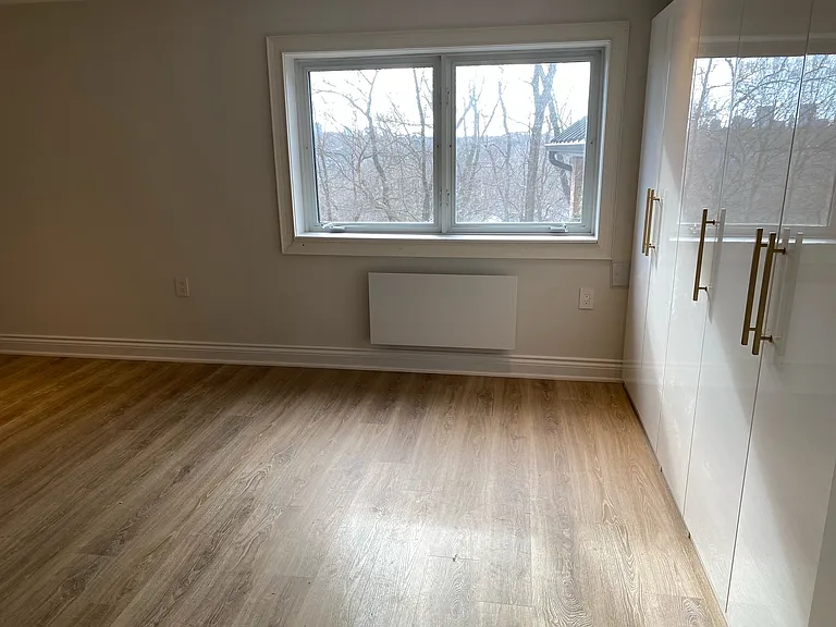172 Humbercrest Blvd — Photo 4
