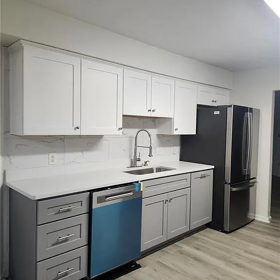 701 Basnight Ct — Photo 1