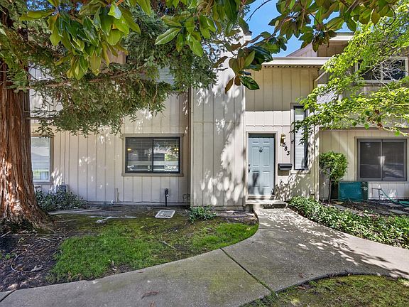 2nd image of 583 Leeward Way