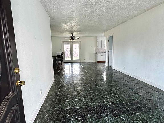 2nd image of 817 Loganwood Dr