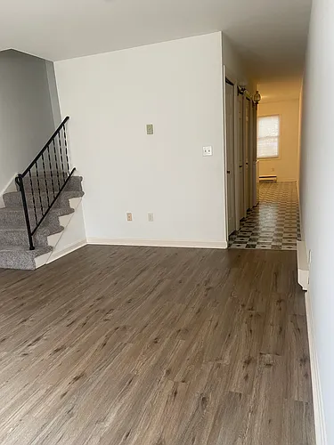 526 W Simpson St Photo 1