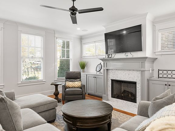 5th image of 843 Clayton Ave