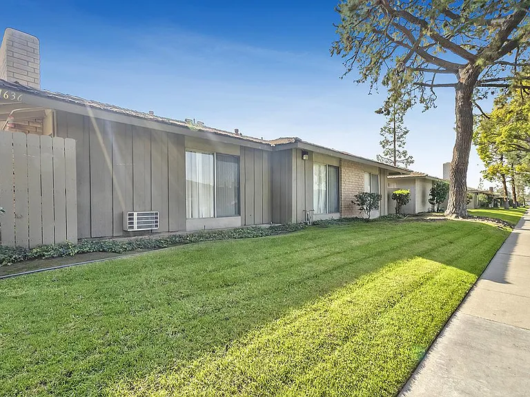 Walnut Park Apartments — Photo 6