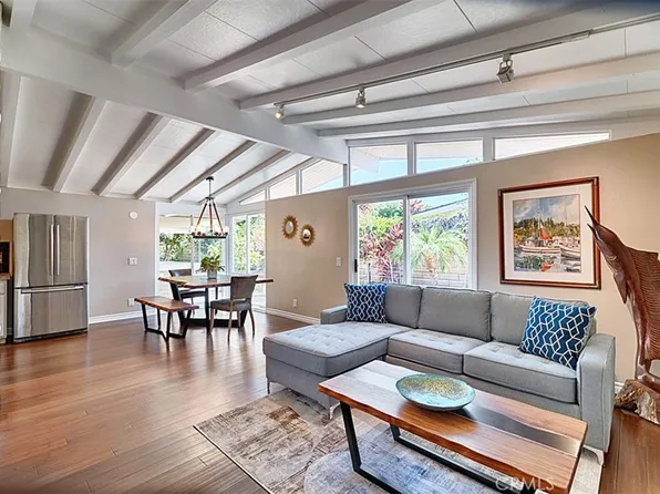 9741 Clearbrook Ln, Anaheim, CA 92804