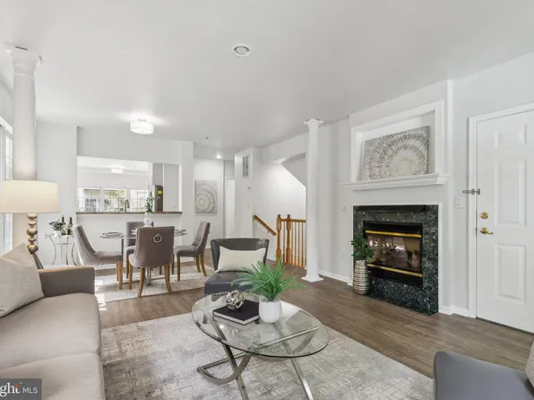 1531 Northern Neck Dr APT 101, Vienna, VA 22182