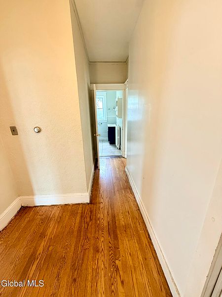 4th image of 319 McCarty Avenue