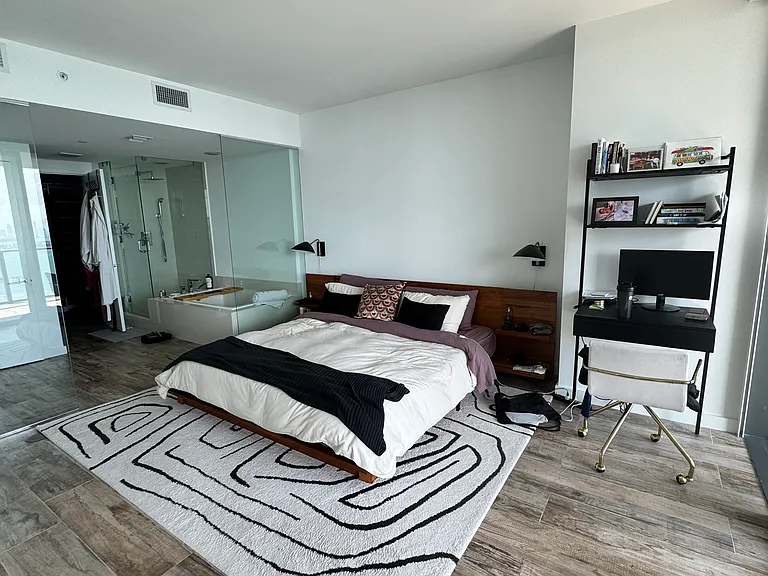 650 NE 32nd St #4103 — Photo 4