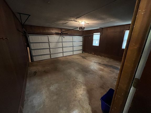 4th image of 105 Winsford Dr