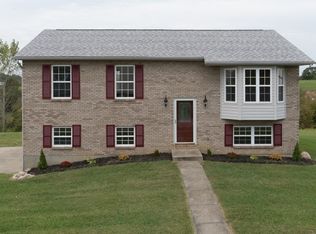 135 Ambassador Dr, Dry Ridge, KY 41035