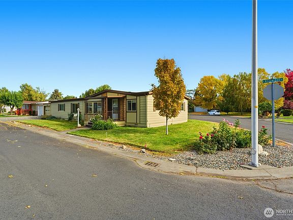 2nd image of 1023 SE Dove Lane