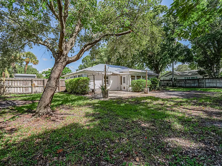 2158 Seville Ave — Photo 32