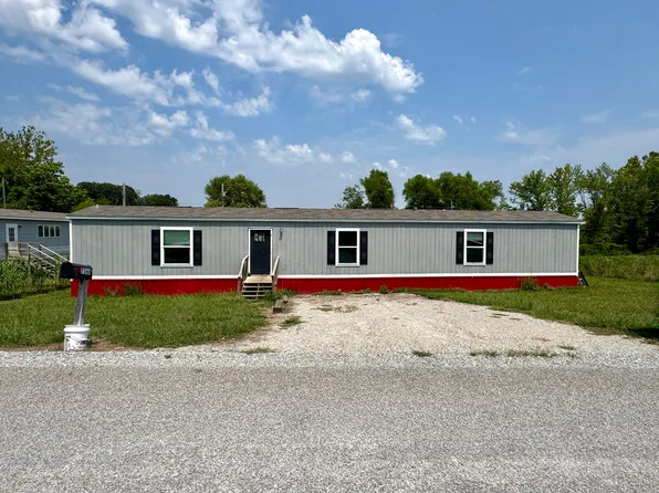 7568 Blockade N, Seligman, MO 65745