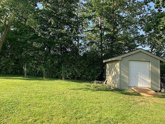 4th image of 998 Pineknot Dr