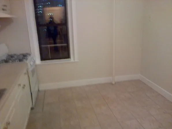 1733 Hering Ave, Bronx, NY 10461