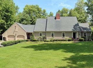 3 Red Gate Ln, Southborough, MA 01772