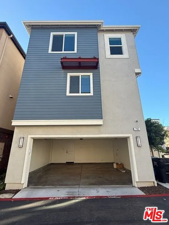 4 bed, 3.0 bath, 2258 sqft, $6,000 — Photo 3