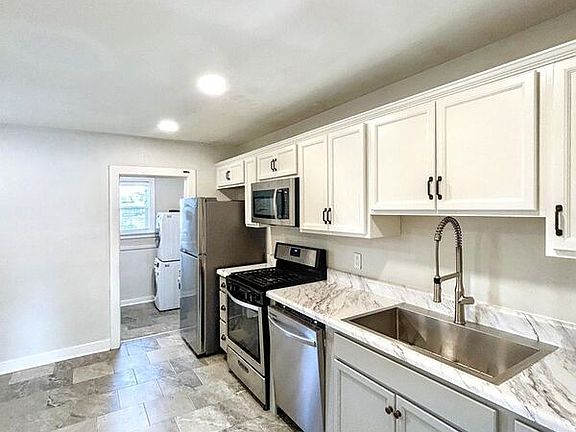 2nd image of 3002 5th Ave