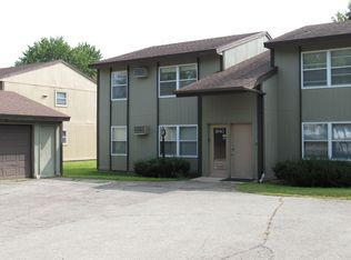 1840 37th St NW #B, Rochester, MN 55901