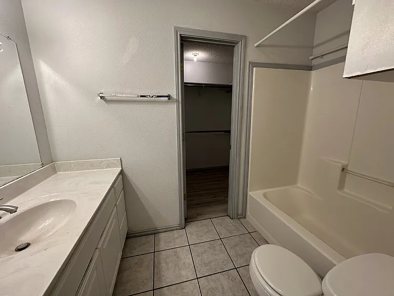 604 Kline Ave #B — Photo 3