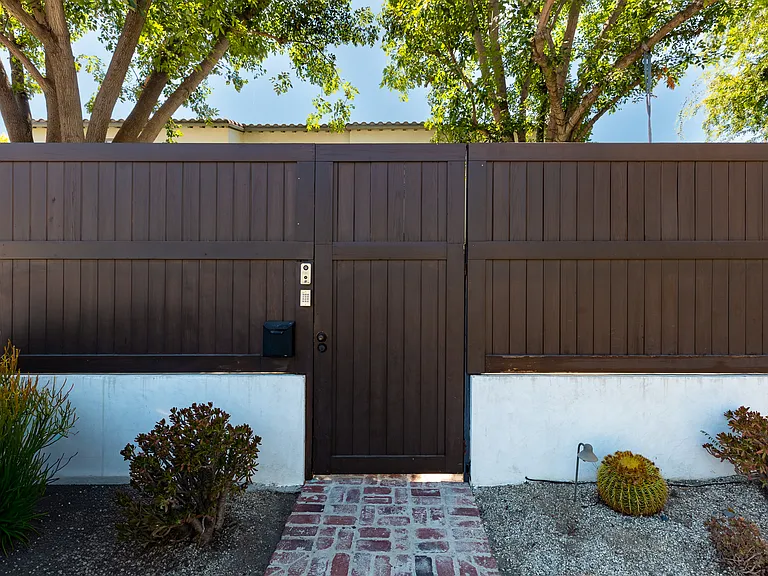 4363 Irvine Ave — Photo 26