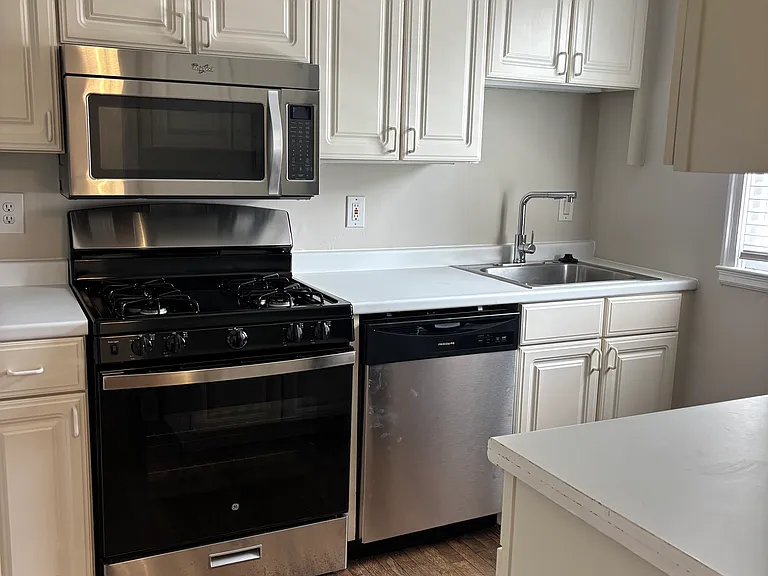 1630 W Peachtree St NE #10 — Photo 7