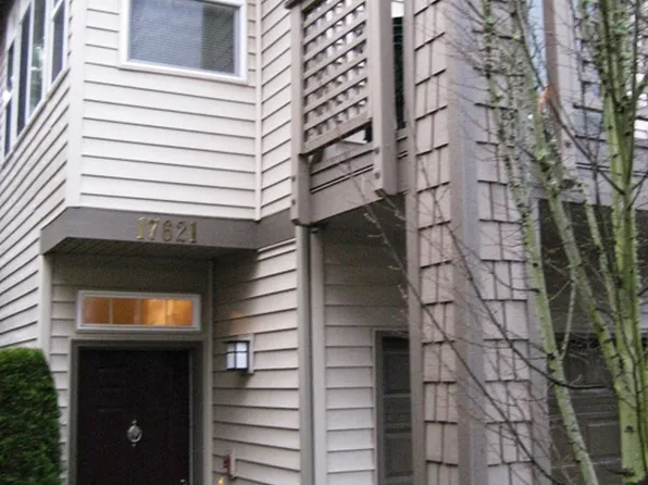 17621 134th Ln SE, Renton, WA 98058