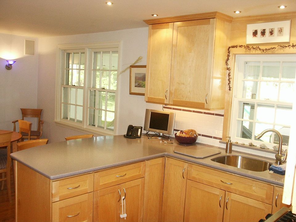 kit/dining area