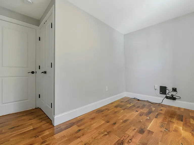 143 Everett St #3 — Photo 11