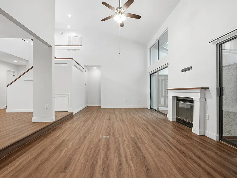 114 Gleneagles Dr — Photo 27