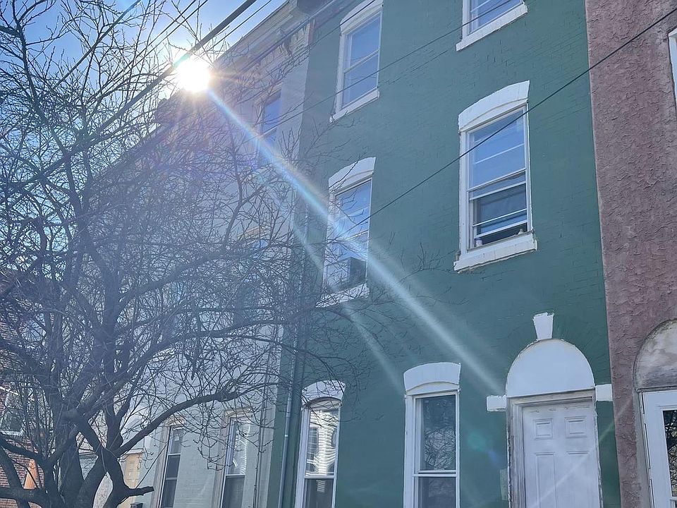 1st image of 416 W Cumberland St