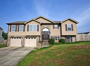 3420 Bradfield Dr, Clarksville, TN 37042