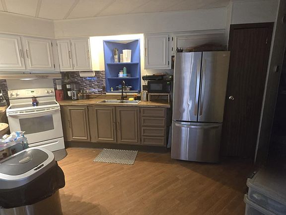 5th image of 13400 E 50th Dr
