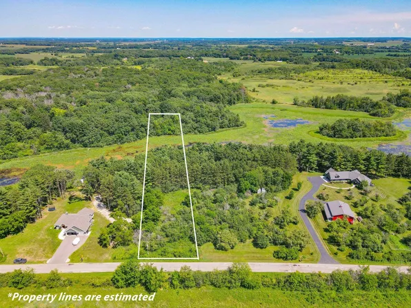 L1 N Bowers Lake Rd, Milton, WI 53563