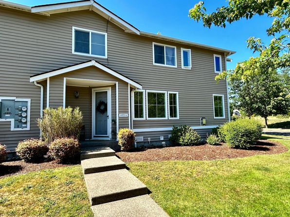 1975 Garry Oaks Ave UNIT A