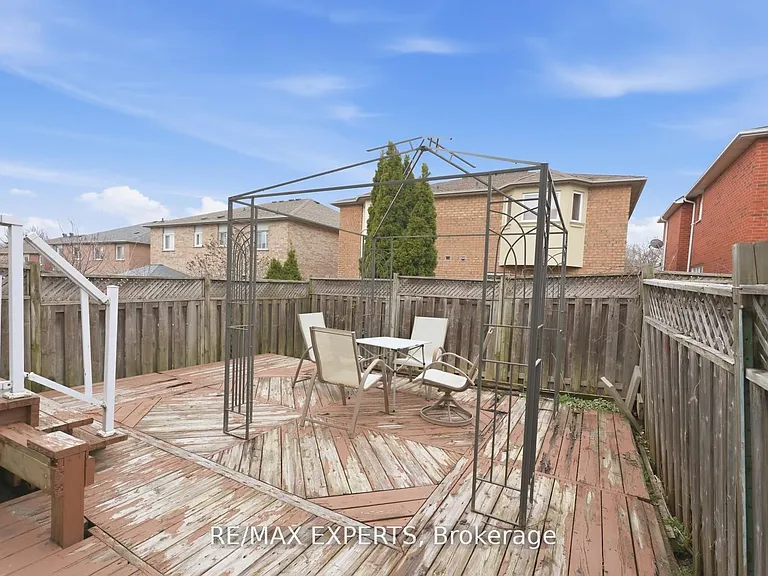 22 Wedgewood Pl — Photo 34