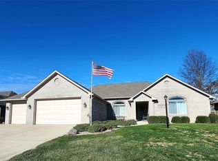 8146 David Ct, Avon, IN 46123