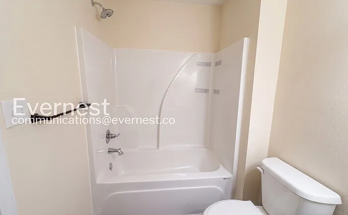 718 Court St — Photo 12