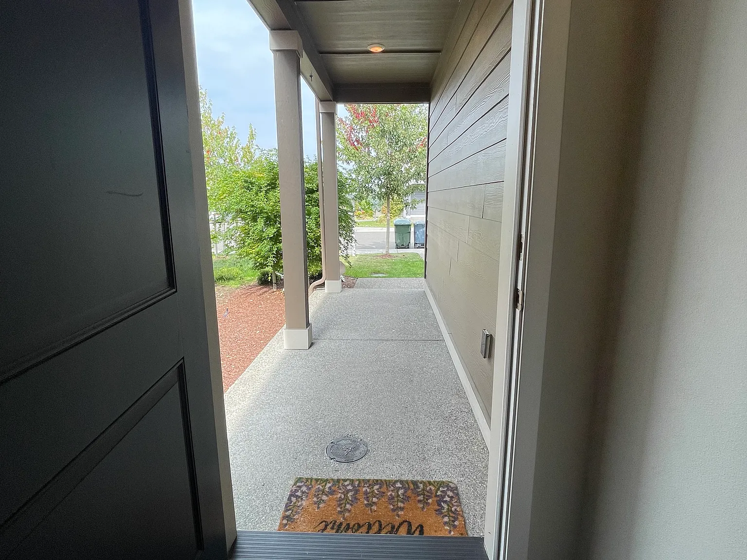 4 bed, 2.5 bath, 1880 sqft, $3,200 — Photo 3