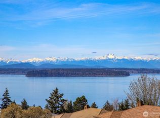 9009 39th Ave SW, Seattle, WA 98136