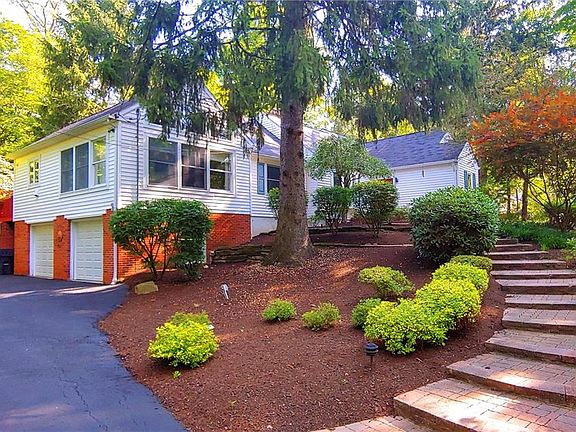 2nd image of 5826 Briarwood Ln