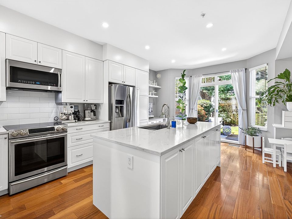 1st image of 8527 Aquitania Pl