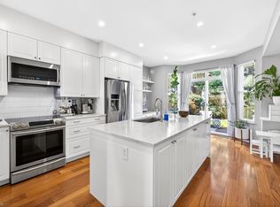 8527 Aquitania Pl, Vancouver, BC V5S 4V7