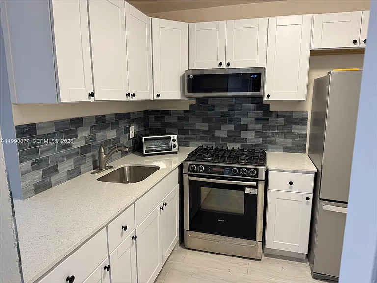 6720 Arbor Dr #207 — Photo 3