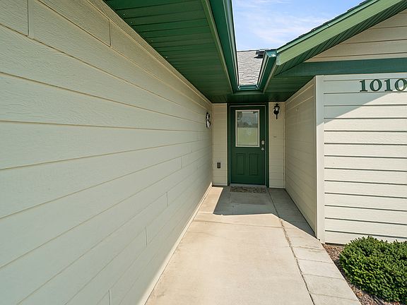 5th image of 1010 Wolf Rd